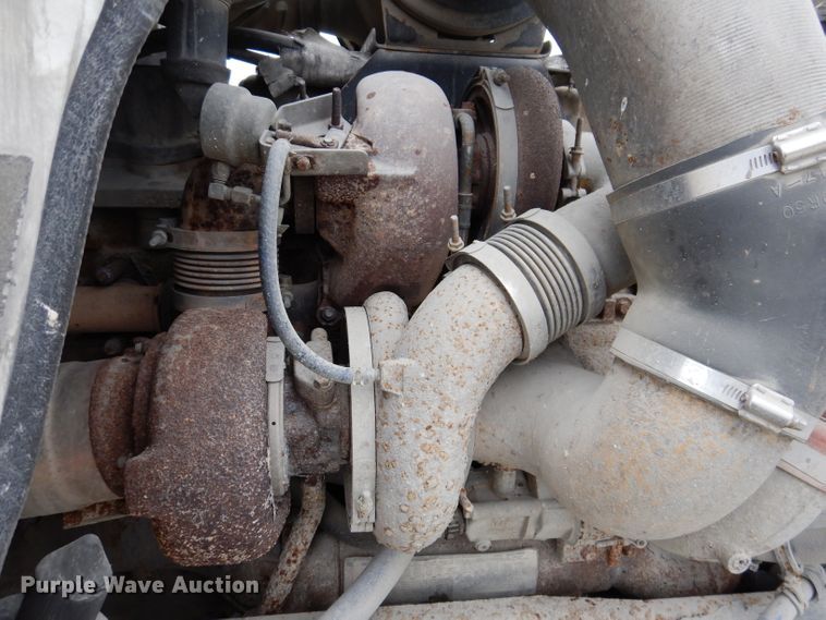 image for item KY9662 2005 Kenworth T800  box truck