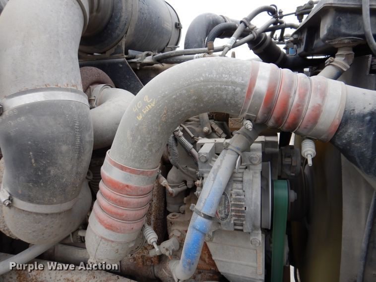 image for item KY9662 2005 Kenworth T800  box truck