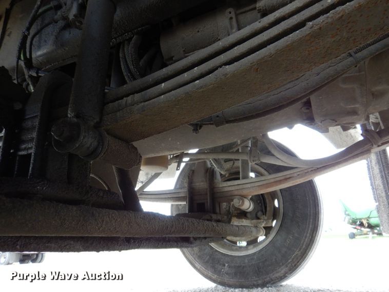 image for item KY9662 2005 Kenworth T800  box truck