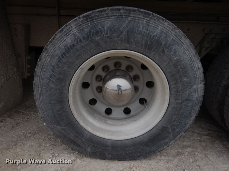 image for item KY9662 2005 Kenworth T800  box truck