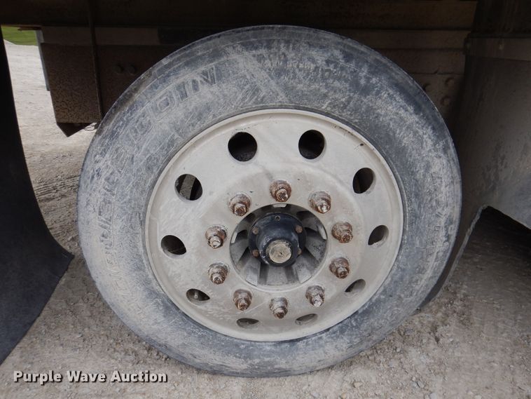 image for item KY9662 2005 Kenworth T800  box truck