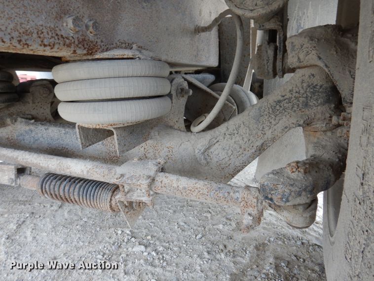 image for item KY9662 2005 Kenworth T800  box truck