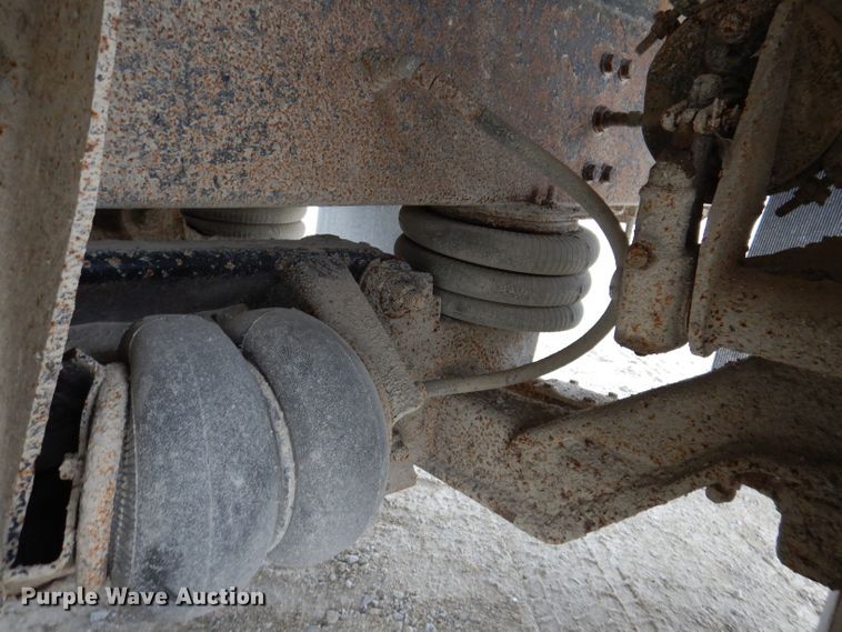 image for item KY9662 2005 Kenworth T800  box truck