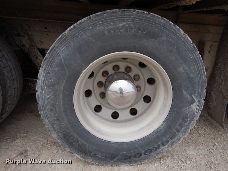 image for item KY9662 2005 Kenworth T800  box truck