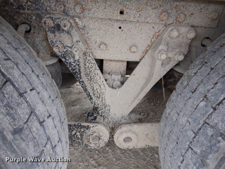 image for item KY9662 2005 Kenworth T800  box truck