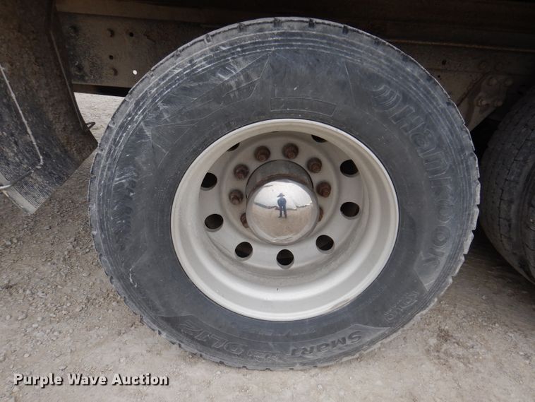 image for item KY9662 2005 Kenworth T800  box truck