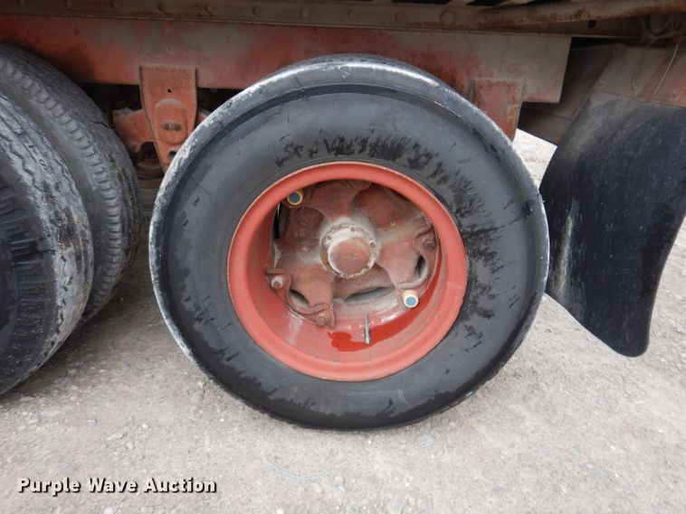 image for item KY9671 1974 Dorsey AIDT-272  dry van trailer