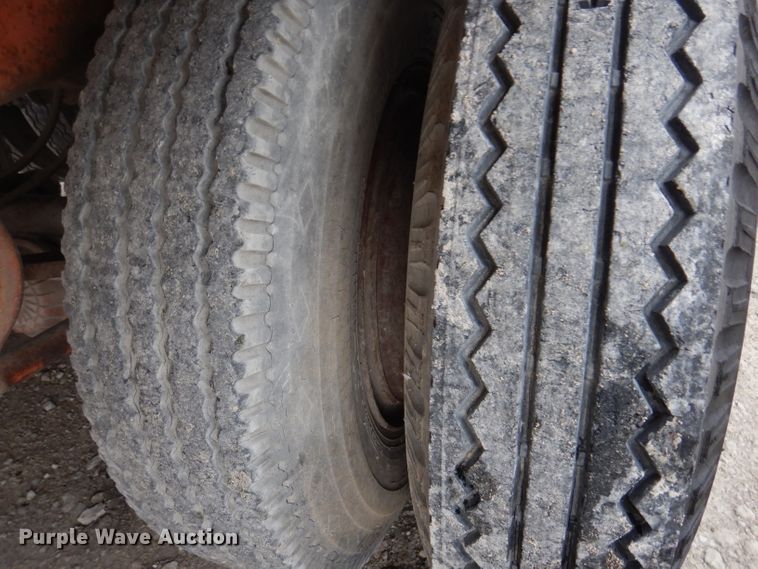 image for item KY9671 1974 Dorsey AIDT-272  dry van trailer