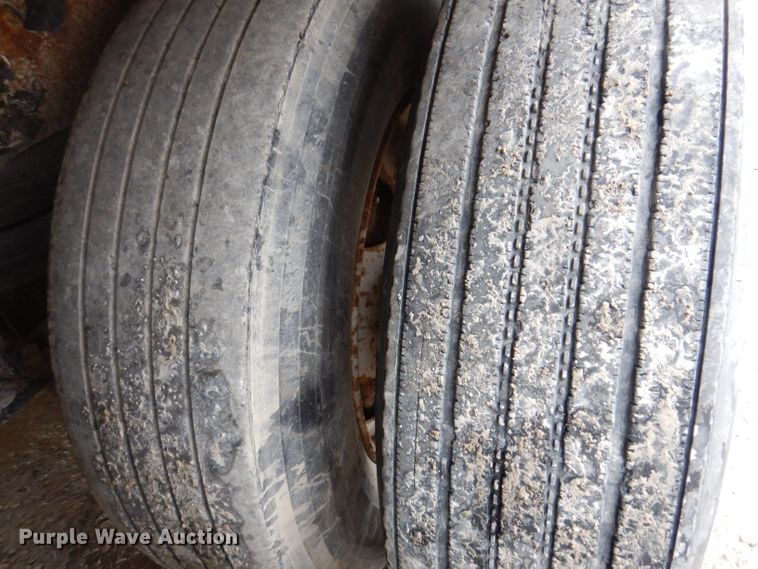 image for item KY9672 1997 Wabash CP-10  dry van trailer