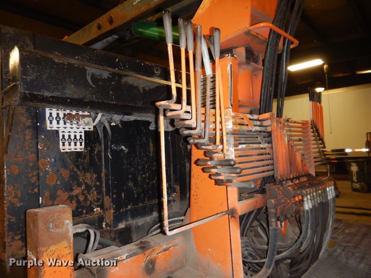 image for item KY9673 2001 Freightliner FL70  grapple truck