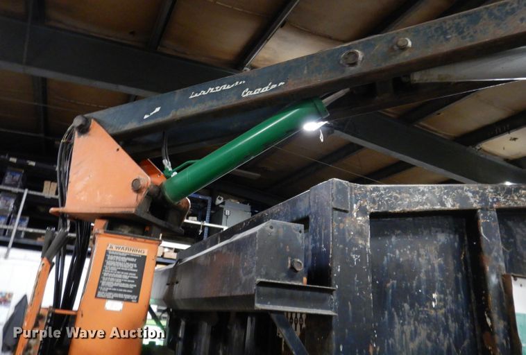 image for item KY9673 2001 Freightliner FL70  grapple truck