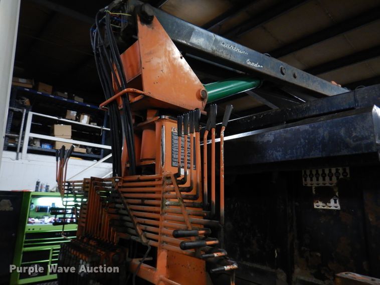 image for item KY9673 2001 Freightliner FL70  grapple truck