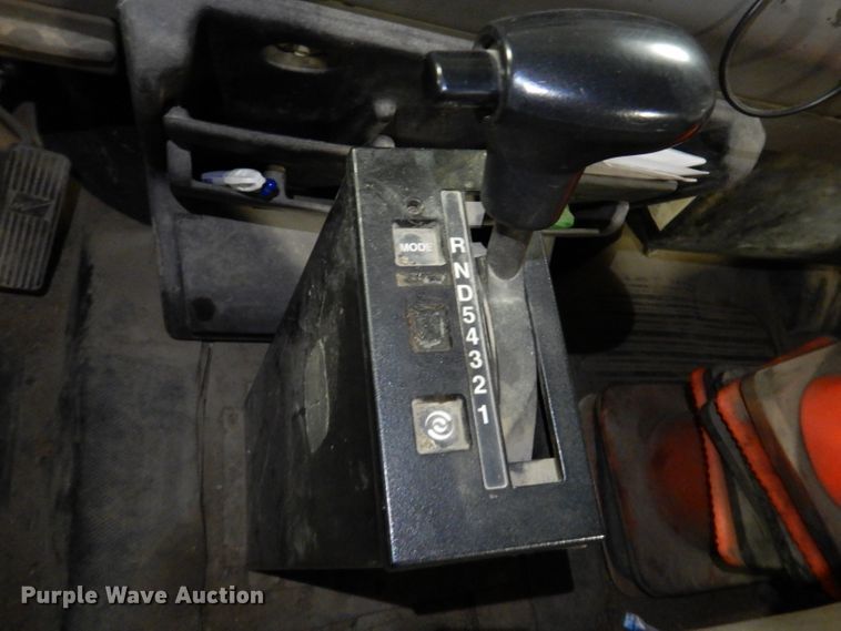 image for item KY9673 2001 Freightliner FL70  grapple truck