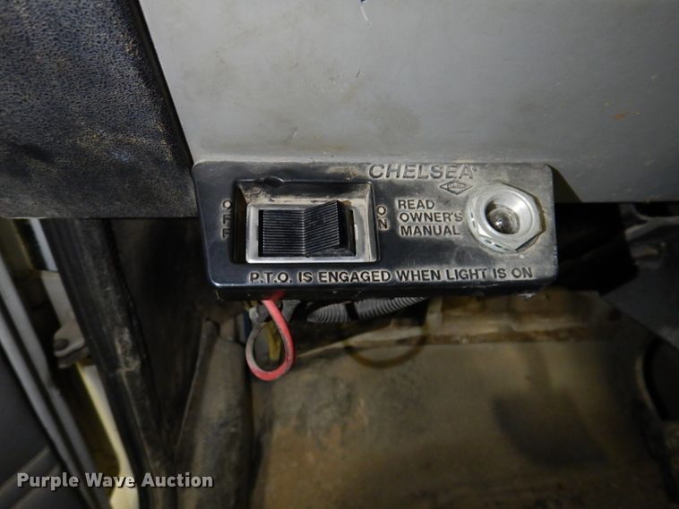 image for item KY9673 2001 Freightliner FL70  grapple truck