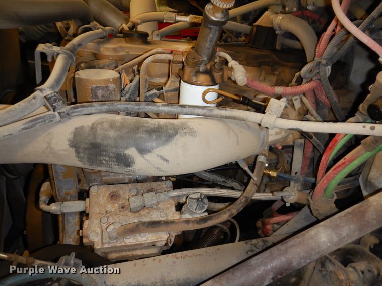 image for item KY9673 2001 Freightliner FL70  grapple truck