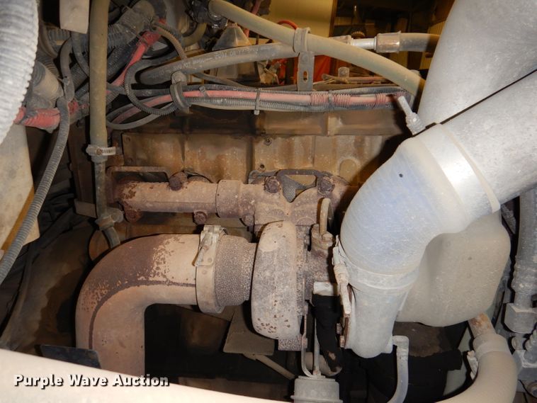 image for item KY9673 2001 Freightliner FL70  grapple truck