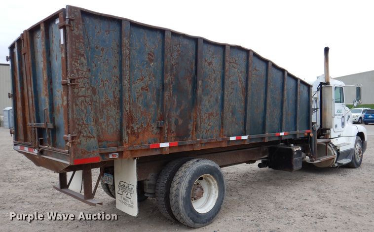 image for item KY9674 1992 Freightliner FLD112  grapple truck