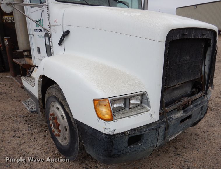 image for item KY9674 1992 Freightliner FLD112  grapple truck