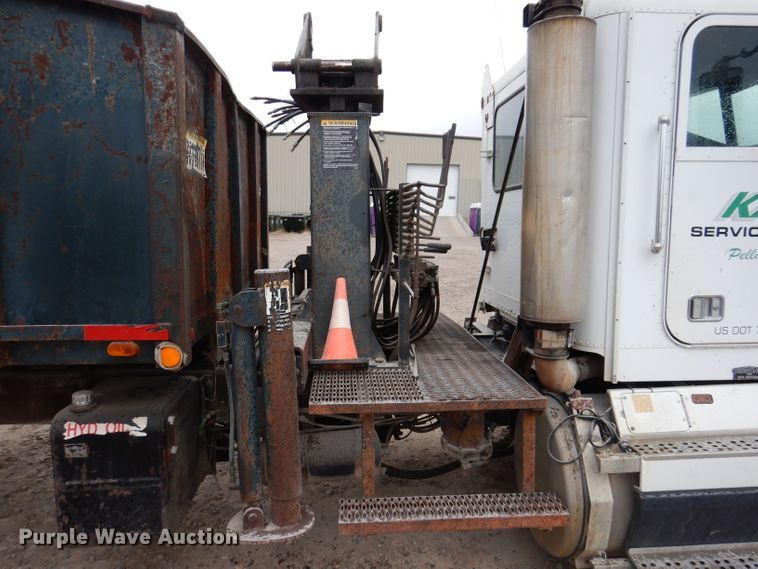 image for item KY9674 1992 Freightliner FLD112  grapple truck