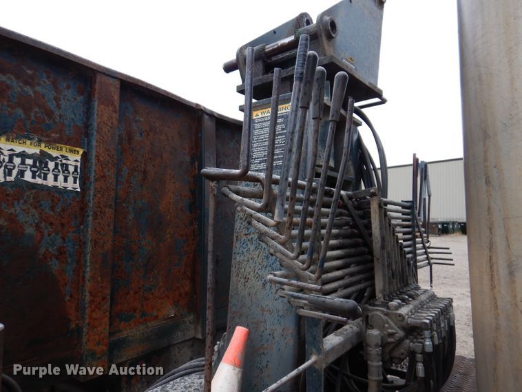 image for item KY9674 1992 Freightliner FLD112  grapple truck