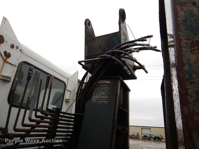 image for item KY9674 1992 Freightliner FLD112  grapple truck