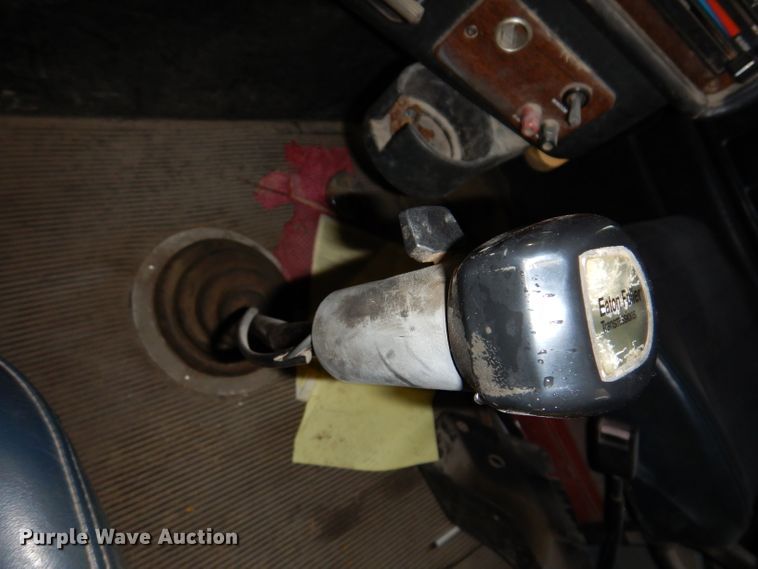 image for item KY9674 1992 Freightliner FLD112  grapple truck