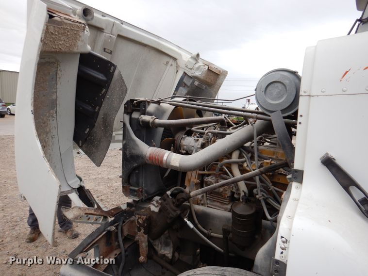 image for item KY9674 1992 Freightliner FLD112  grapple truck