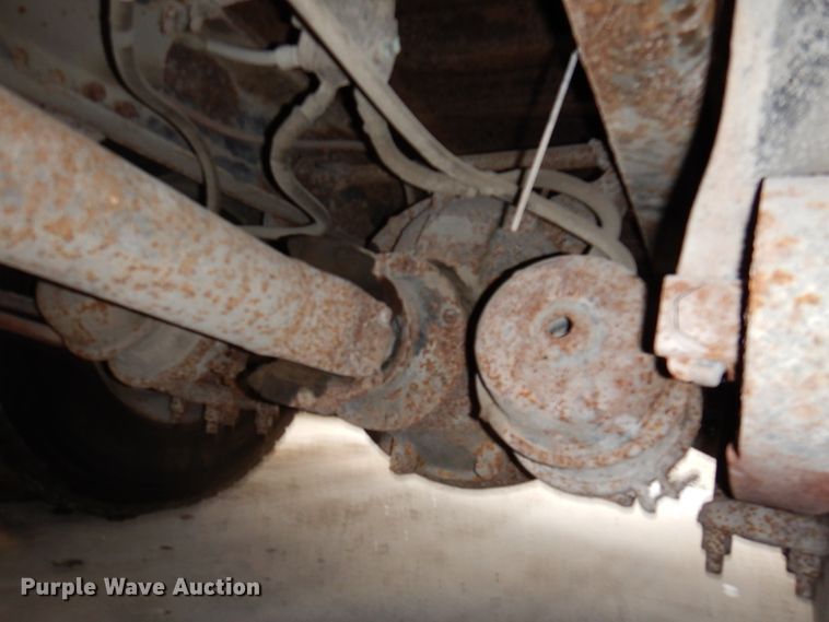 image for item KY9674 1992 Freightliner FLD112  grapple truck