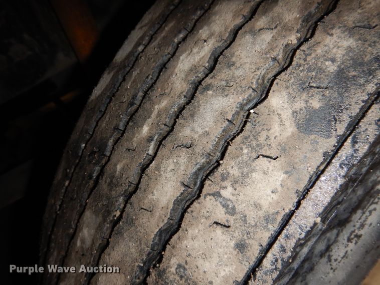 image for item KY9674 1992 Freightliner FLD112  grapple truck