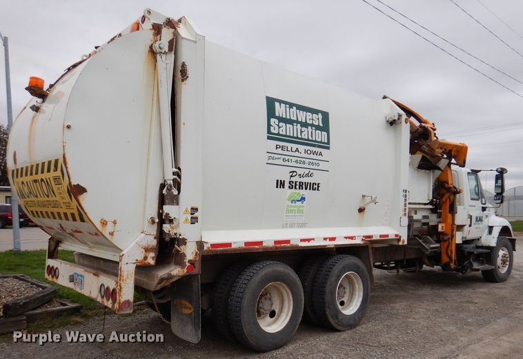 image for item KY9675 2007 International 7400  refuse truck