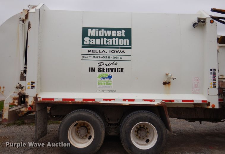 image for item KY9675 2007 International 7400  refuse truck