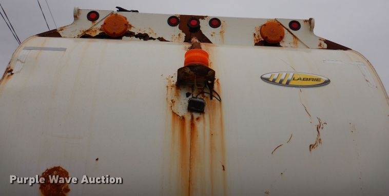 image for item KY9675 2007 International 7400  refuse truck