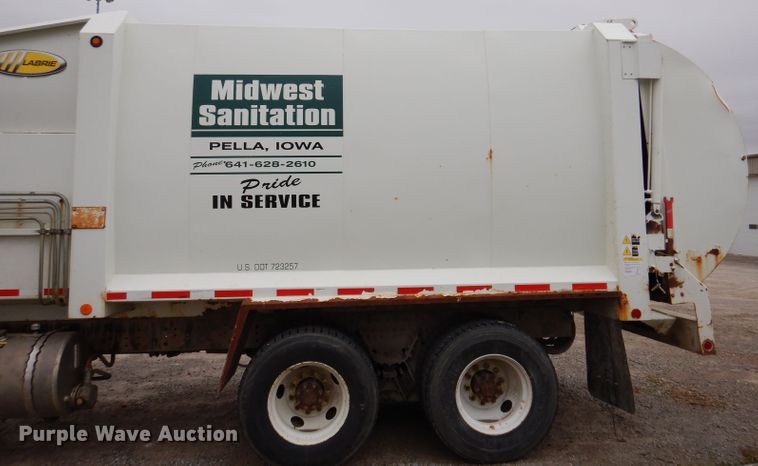 image for item KY9675 2007 International 7400  refuse truck