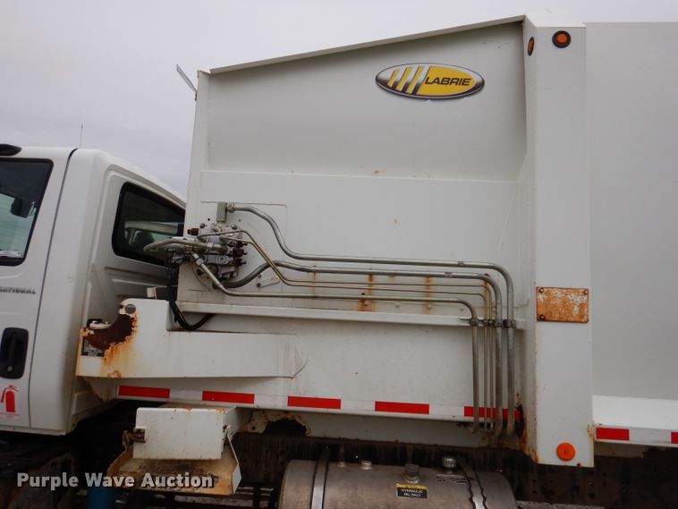 image for item KY9675 2007 International 7400  refuse truck