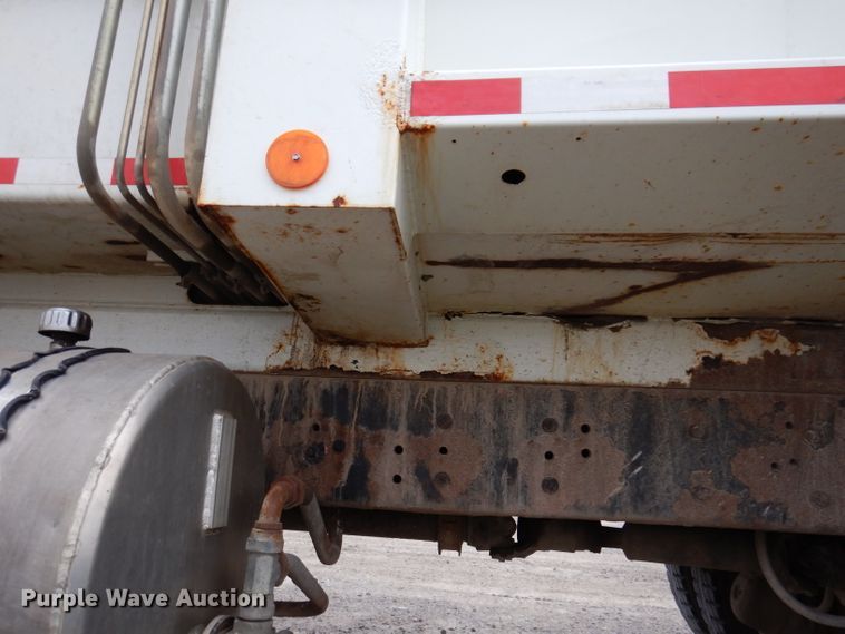 image for item KY9675 2007 International 7400  refuse truck