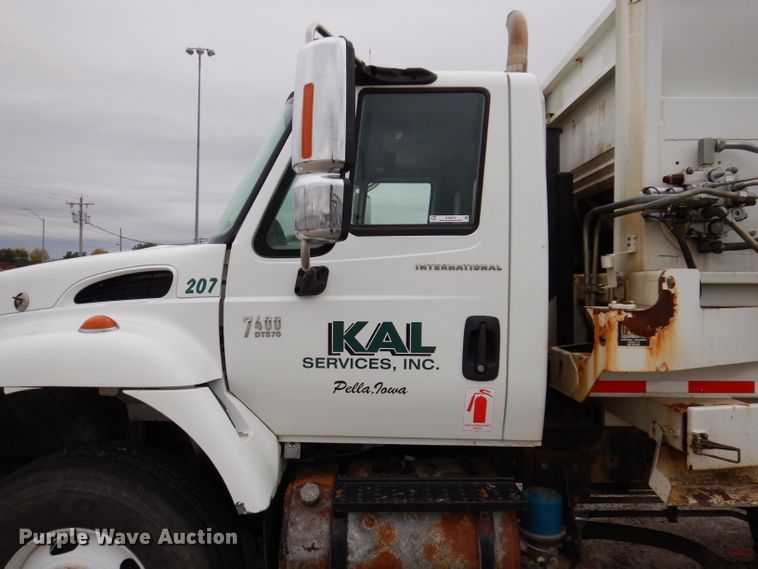 image for item KY9675 2007 International 7400  refuse truck