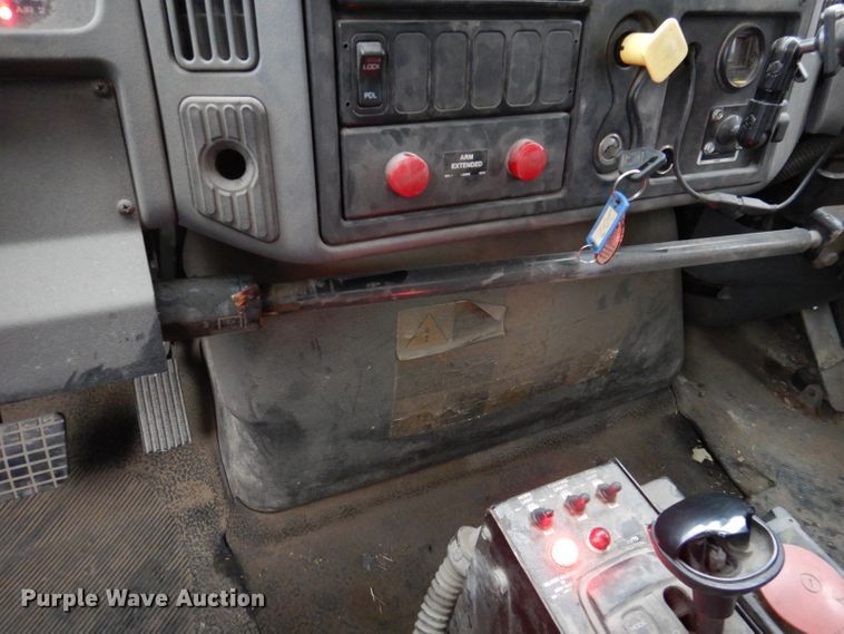 image for item KY9675 2007 International 7400  refuse truck