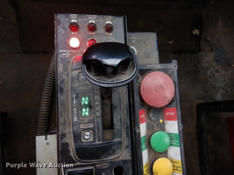 image for item KY9675 2007 International 7400  refuse truck