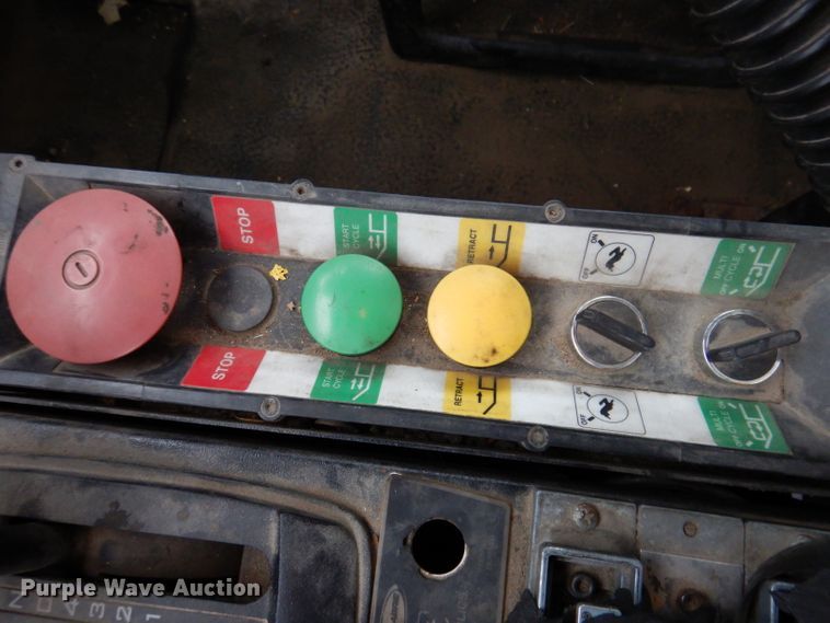 image for item KY9675 2007 International 7400  refuse truck