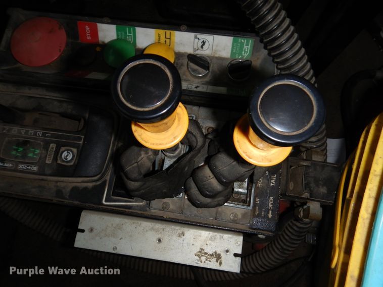 image for item KY9675 2007 International 7400  refuse truck