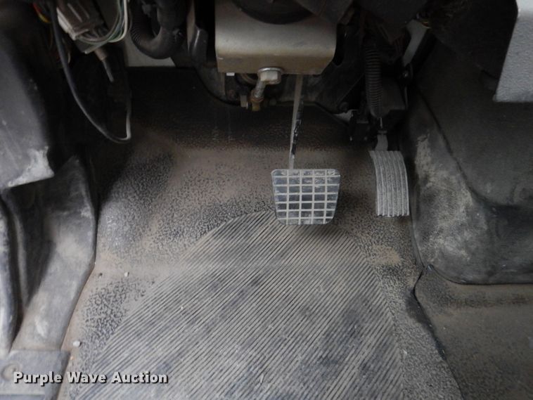 image for item KY9675 2007 International 7400  refuse truck