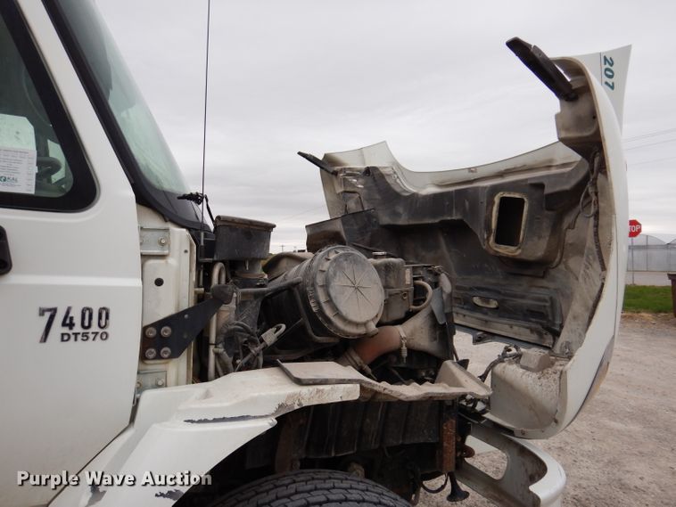 image for item KY9675 2007 International 7400  refuse truck