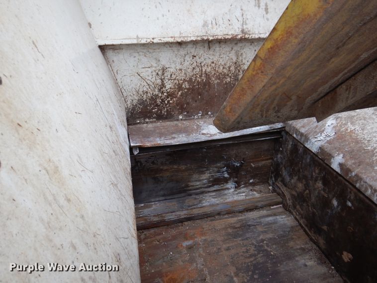 image for item KY9675 2007 International 7400  refuse truck