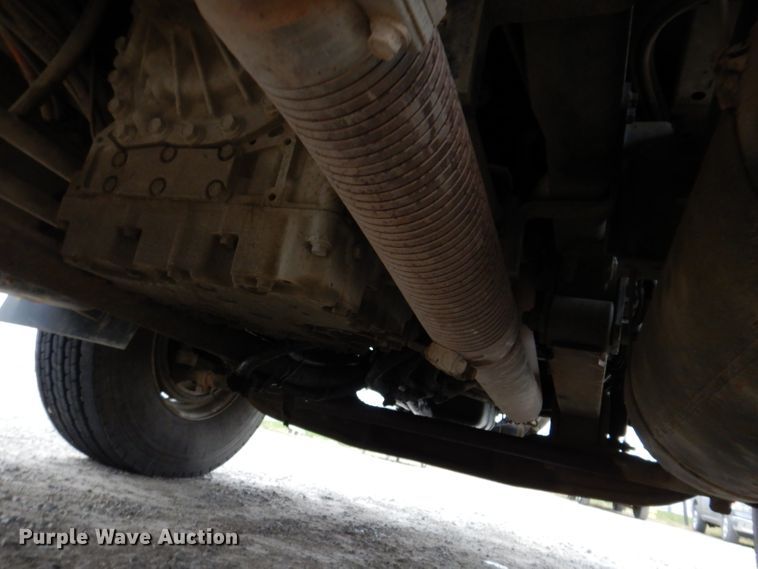 image for item KY9675 2007 International 7400  refuse truck