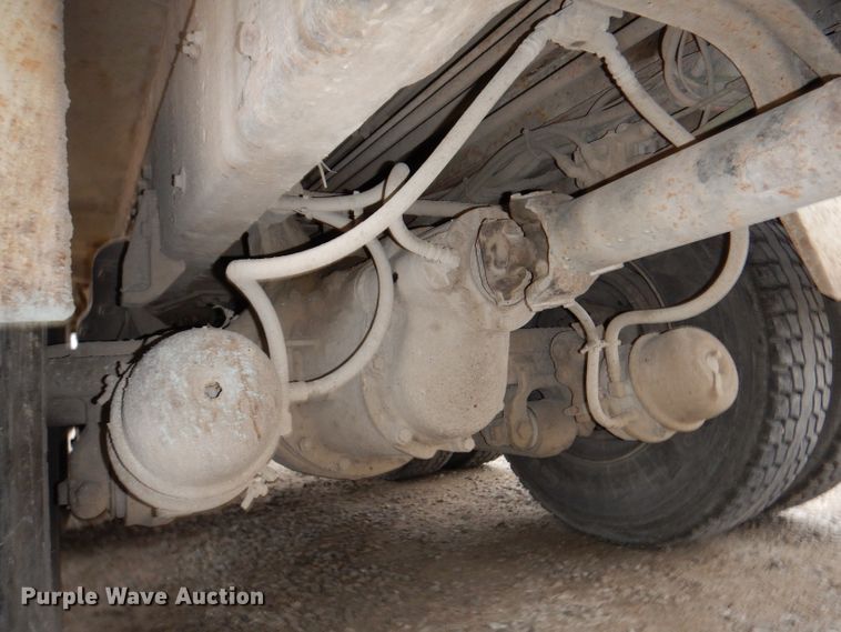 image for item KY9675 2007 International 7400  refuse truck