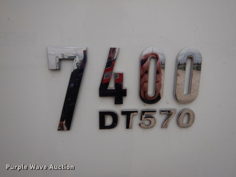 image for item KY9675 2007 International 7400  refuse truck