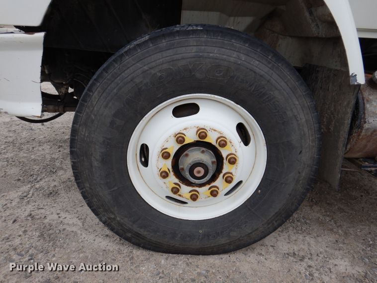 image for item KY9675 2007 International 7400  refuse truck