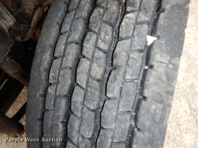 image for item KY9675 2007 International 7400  refuse truck