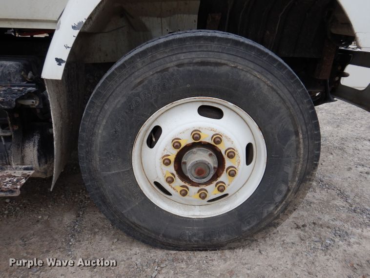 image for item KY9675 2007 International 7400  refuse truck