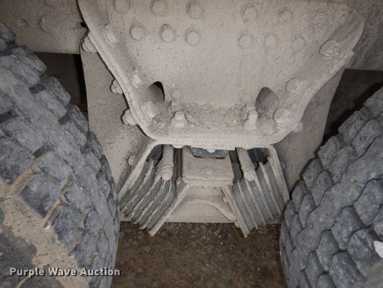 image for item KY9675 2007 International 7400  refuse truck